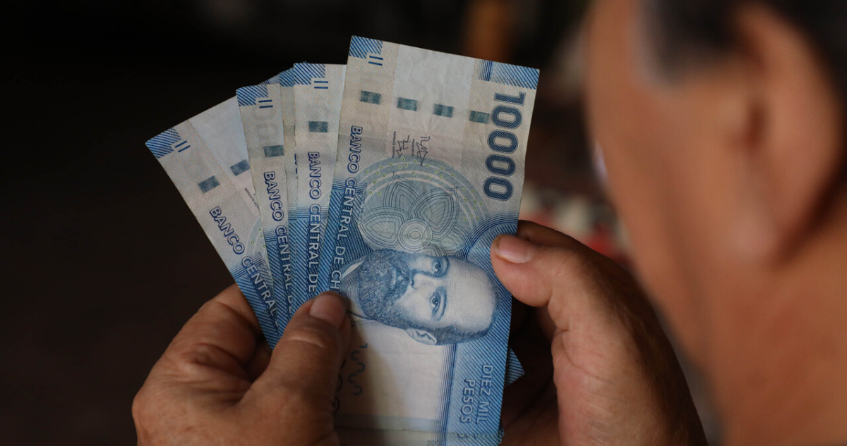 Estos son los 5 bonos que subirán sus montos el próximo año con el reajuste del IPC