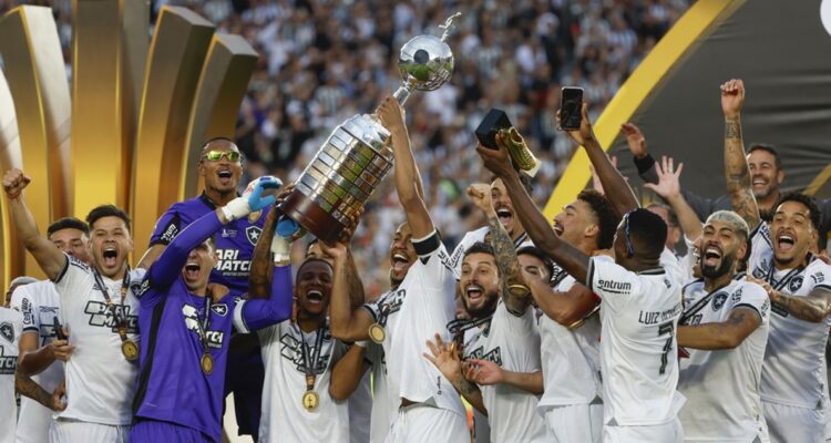 Botafogo conquistó su primera Copa Libertadores tras vencer a Atlético Mineiro.