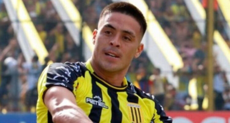 Brian Fernández en Almirante Brown