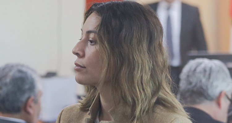 Defensoría concreta apelación para revocar retención de ingresos que percibe Camila Polizzi en Arsmate