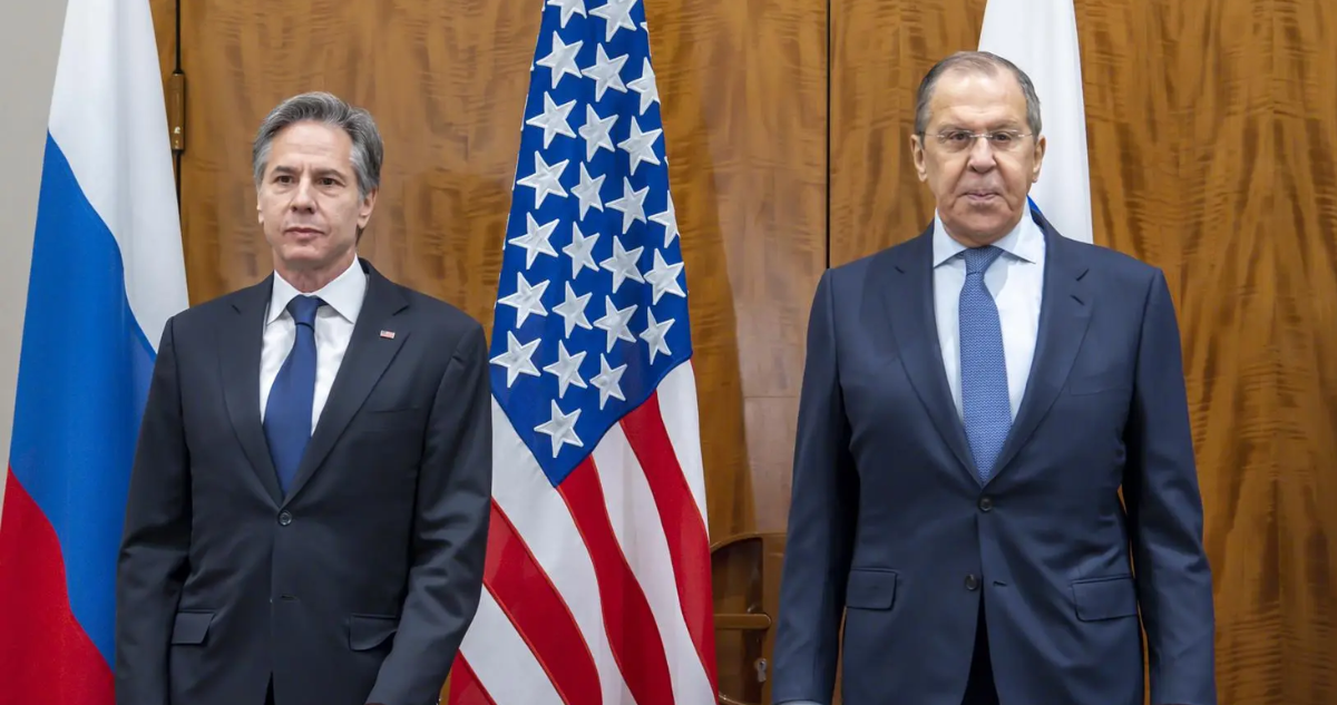 Canciller Lavrov asegura que EEUU y Rusia están al borde de un conflicto militar directo