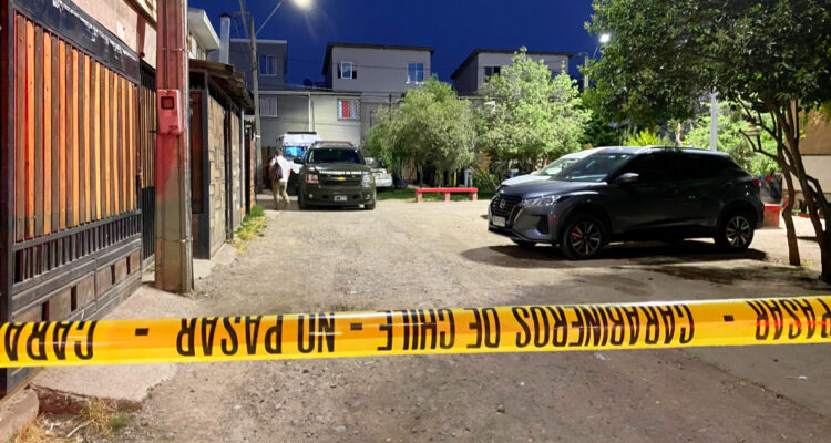 carabinero-denunciado-por-vif-se-parapeto-en-su-domicilio-y-resulto-herido-a-bala-por-otro-uniformado