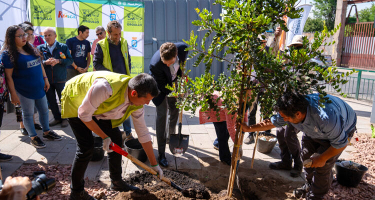 Municipalidad de Renca y CCU inauguran acceso a Cerro Colorado tras inversión de $210 millones
