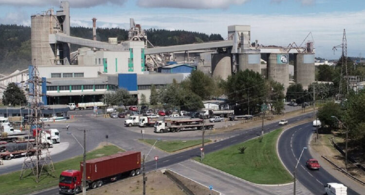 Una firma estadounidense y otra peruana: las empresas en disputa por las acciones de Cementos Bío Bío