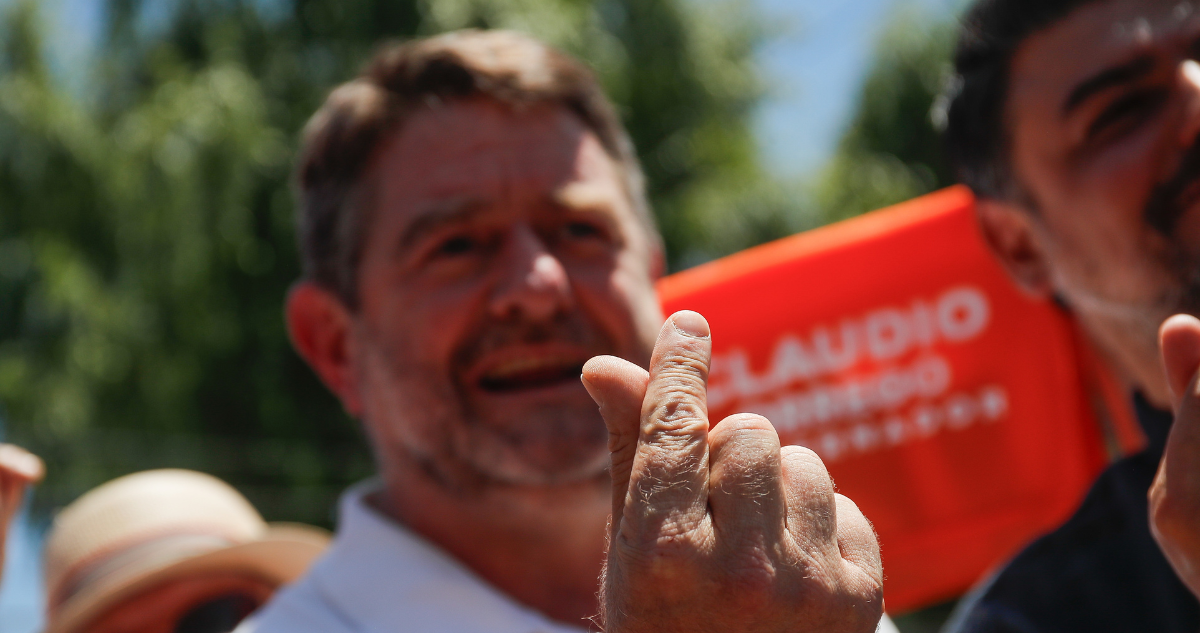 Claudio Orrego gana elecciones de gobernador en región Metropolitana