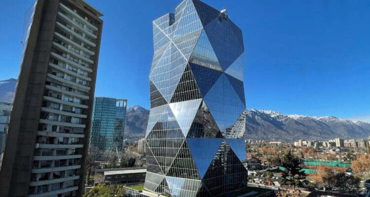 Centro de Marketing Industrial de la U. de Chile lidera primera edición de premios B2B Awards