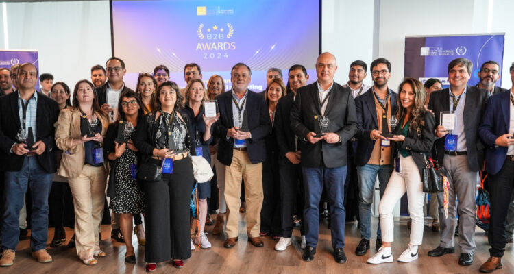 CMI de U. de Chile premió lo mejor del marketing B2B en Latinoamérica con ceremonia en Las Condes
