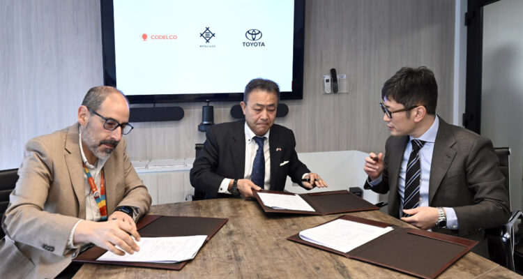 Codelco firma con Toyota y Mitsui acuerdo para avanzar es descarbonización de faenas mineras