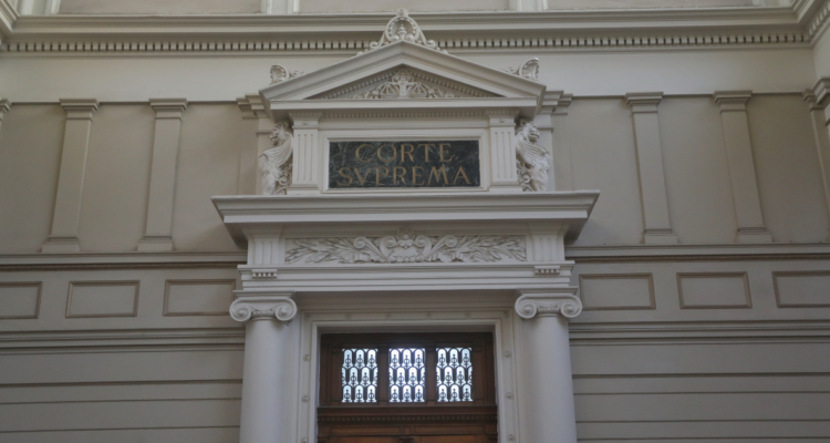 Suprema anula expulsión de venezolano con antecedentes en su país: tiene un hijo chileno