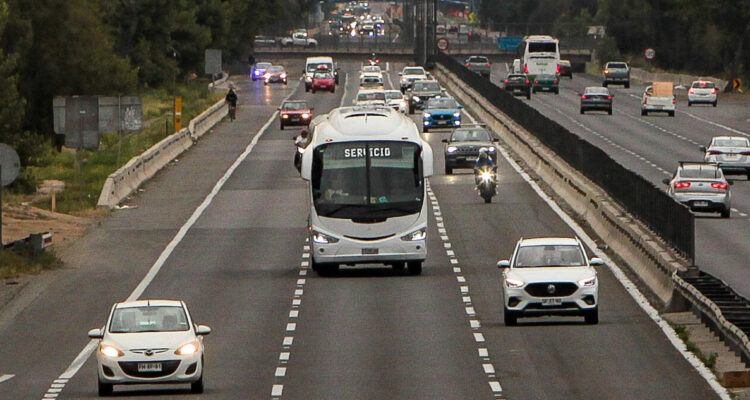 INE informa que los costos del transporte tuvieron ligera alza en octubre por gastos de personal