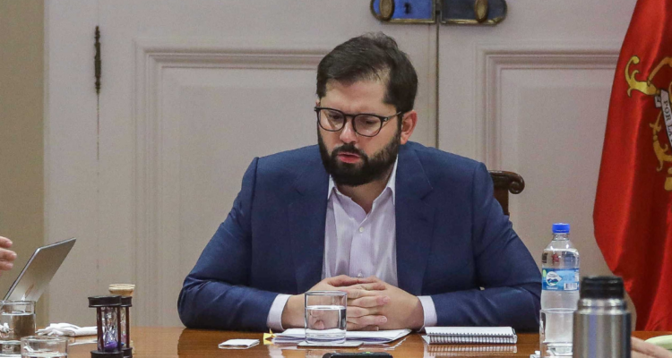 Cronología de la denuncia contra Boric: Comité Político se enteró antes de revelarse el caso Monsalve