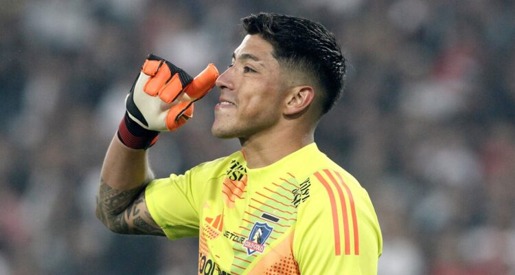 Brayan Cortés se sigue alejando de Colo Colo.