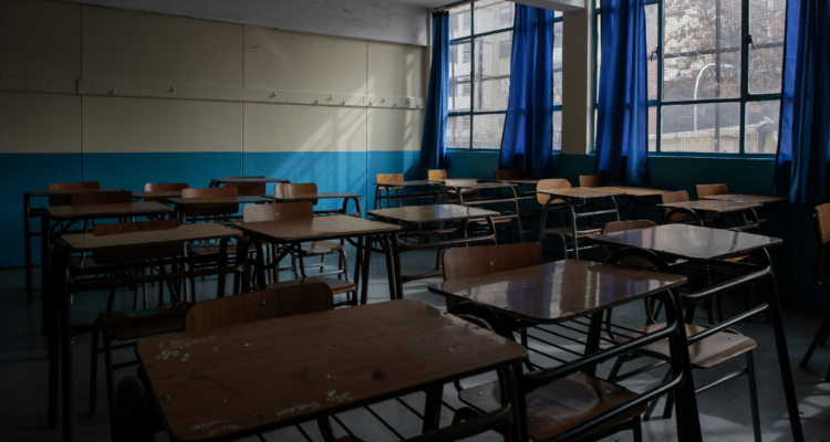 Desvinculación del sistema escolar se redujo en un 6,5% en 2024: piden mayor énfasis en revinculados