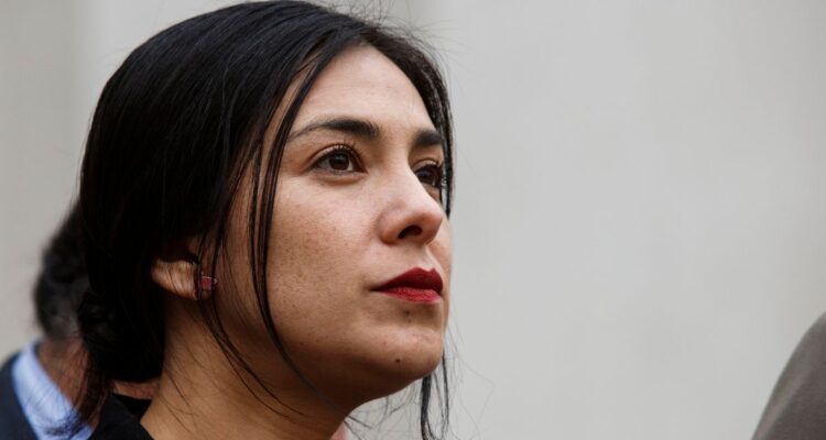 Cariola (PC) por caso Monsalve: “Somos las mujeres quienes terminamos pagando consecuencias”