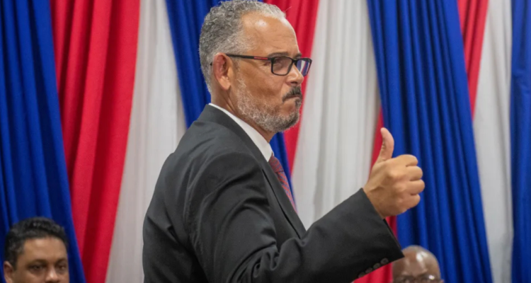 Haití: empresario Fils-Aimé asume como nuevo primer ministro en medio de nuevas amenazas criminales
