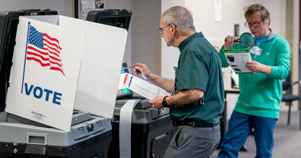Fallo ‘humano’ obliga a volver a pasar unos 30.000 votos por máquinas de tabulación en Milwaukee