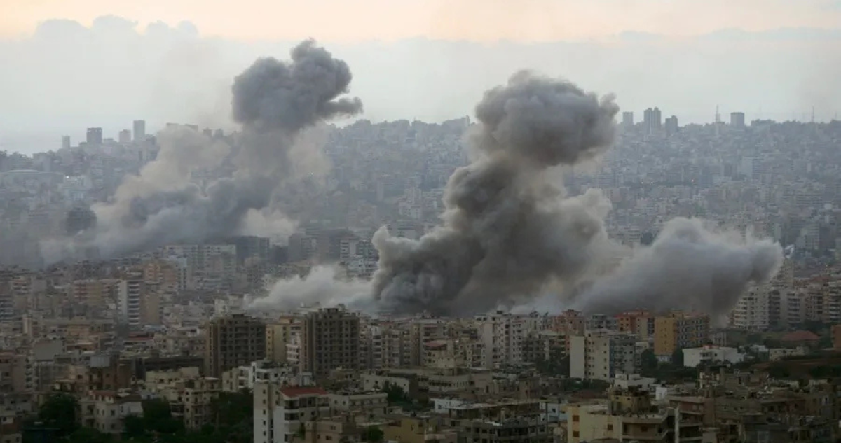 Israel bombardea sitios al sur de Líbano y restringe movimiento a la población en medio de tregua