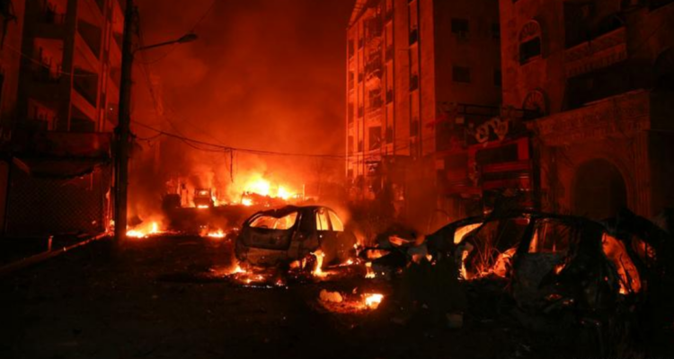 Ejércitos de Siria y Rusia bombardean Alepo tras avance de rebeldes combates dejan 311 muertos