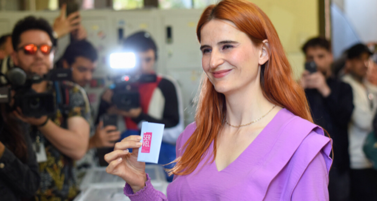 En la imagen, la exalcaldesa de Ñuñoa, Emilia Ríos, quien asumirá como subsecretaria del Deporte.