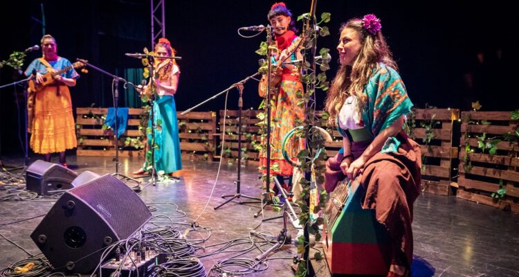 Encuentro Versos de Ida y Vuelta Músicas viajeras, Museo Violeta Parra