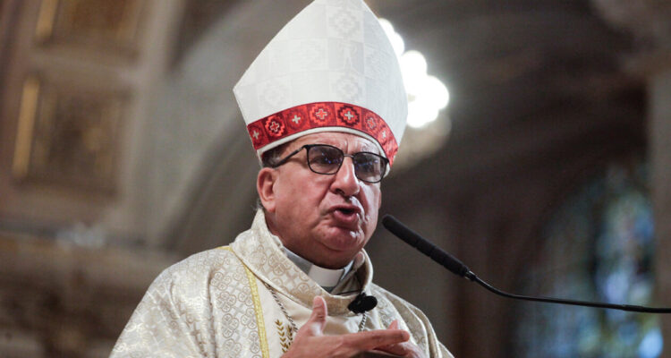 Fernando Chomalí y la Conferencia Episcopal se reunieron con el Papa en Roma