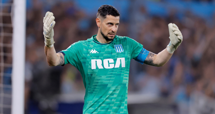 Gabriel Arias fue destacado en la victoria de Racing y la clasificación a la final de Copa Sudamericana.