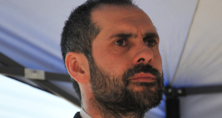 Grau dice que próximo Gobierno recibirá una economía “equilibrada” y destaca repunte de inversiones