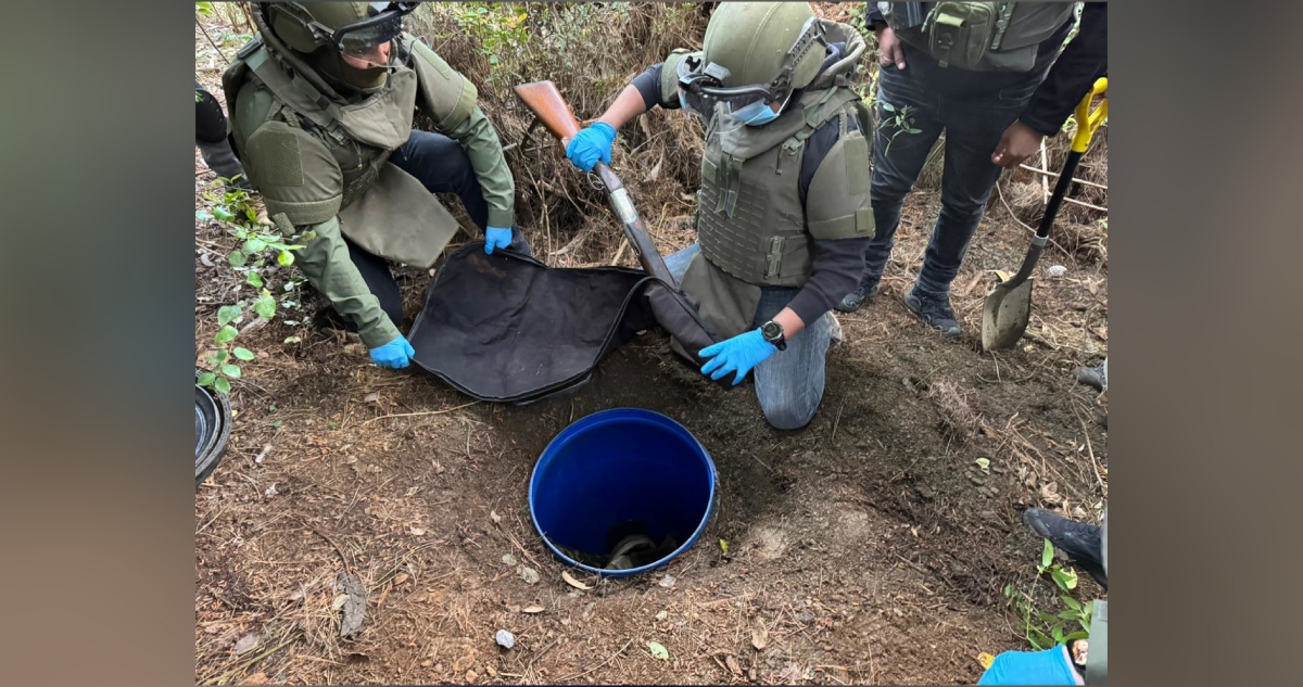 Armas enterradas en investigación por crimen de carabineros en Cañete