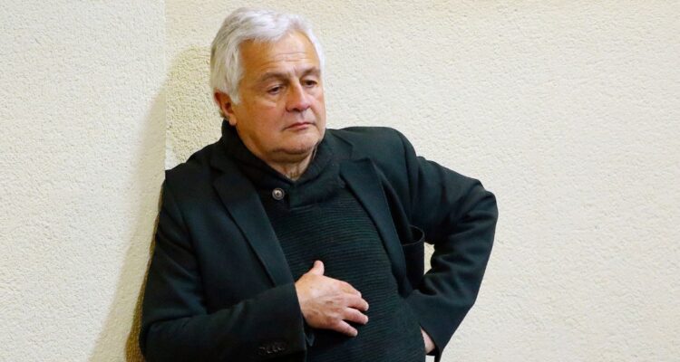 Diputado Hernán Palma fue trasladado desde el Congreso a hospital por sospecha de infarto