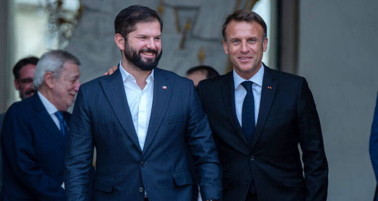 Homenaje a Neruda y recuerdo a De Gaulle: la agenda de Macron en Chile