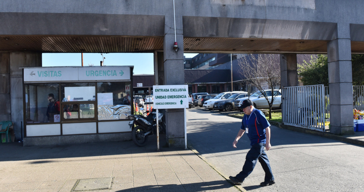 Frontis de Hospital de Valdivia por avance de comisión por terreno