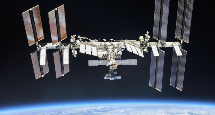 Estacion Espacial Internacional en referencia a mal olor detectado en nave rusa recién acoplada