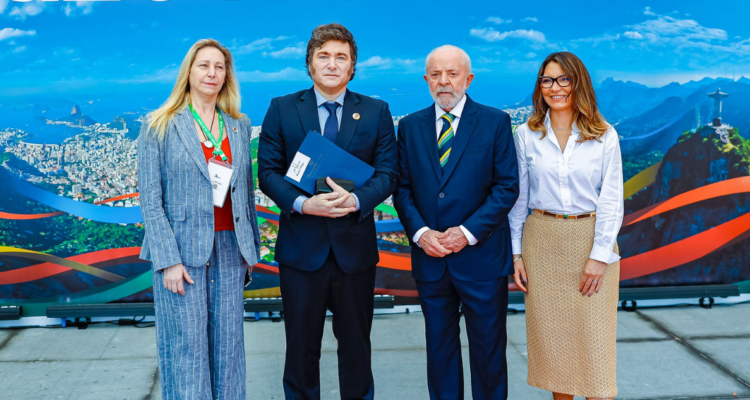 Karina Milei, Javier Milei, Lula da Silva y Rosângela da Silva