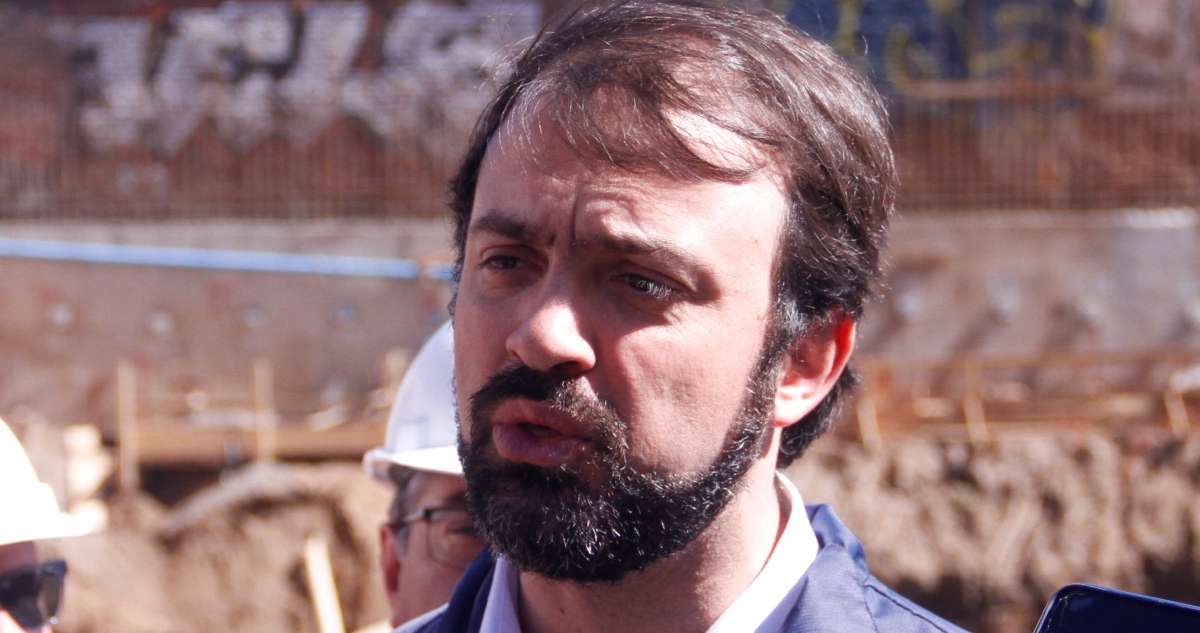 Jorge Sharp renuncia a municipio de Valparaíso y anuncia creación de nuevo movimiento social por los puertos