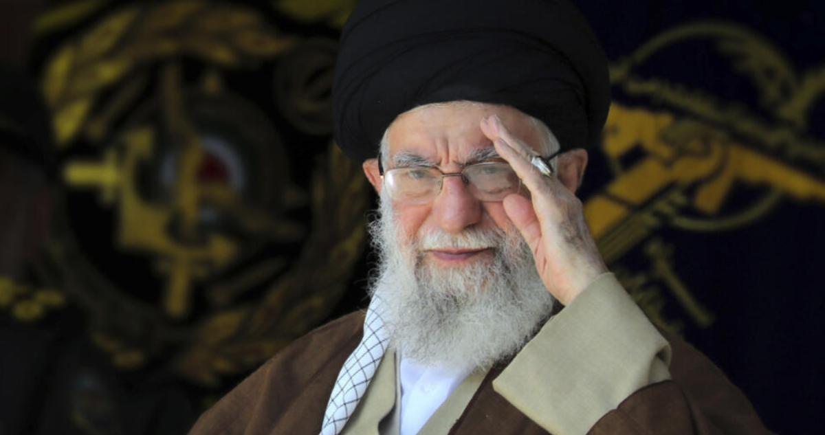 Líder supremo de Irán amenaza a Israel y EEUU con una respuesta aplastante