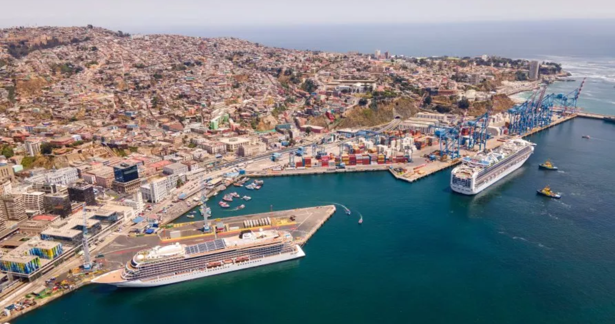 Por nuevo megapuerto en Perú: Enfatizan que puertos de Valparaíso deberán mantenerse competitivos