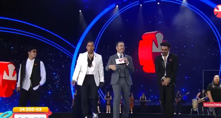 Show de Los Ilegales en Teletón