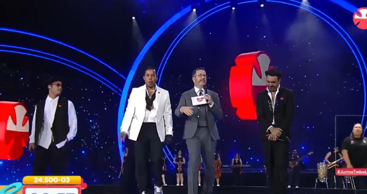 Show de Los Ilegales en Teletón