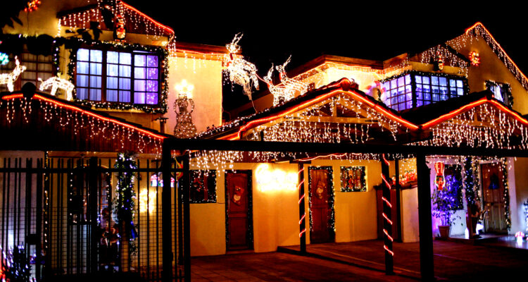 “No olviden apagar luces del árbol”: Llaman a moderar espíritu navideño ante alza de energía eléctrica