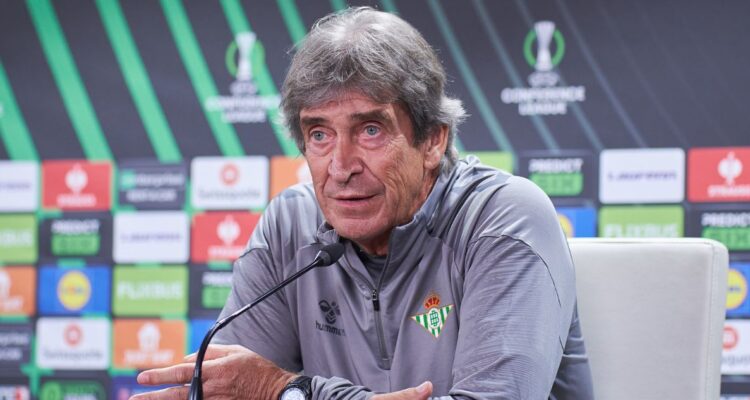 Manuel Pellegrini y su lamento por la inesperada derrota del Betis en la Conference League