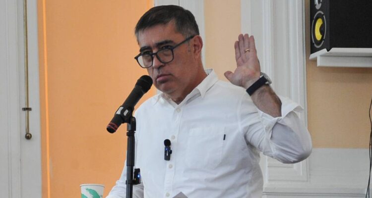 A semanas de tomar alcaldía: Desbordes asegura que “la receta Bukele no es aplicable a Santiago”