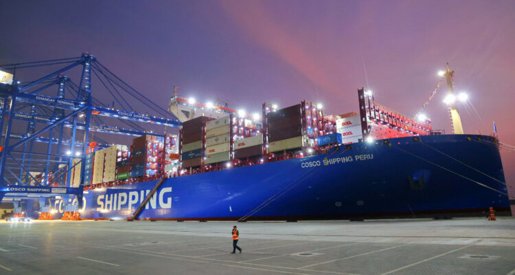 Imagen del puerto de Chancay en Perú, infraestructura moderna