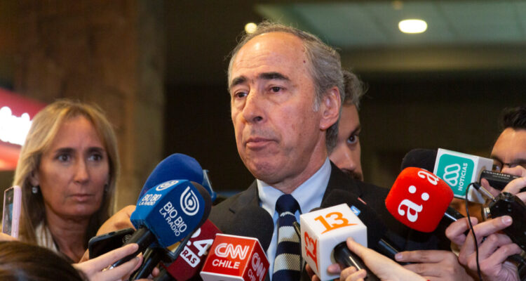 Pymes respaldan propuesta de Mewes (CPC) de usar recursos del royalty minero para reforzar seguridad