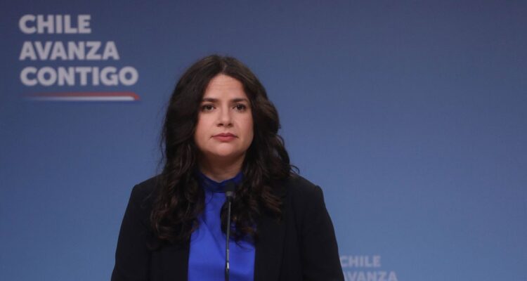 Orellana descarta que sello feminista del gobierno se vea afectado tras denuncia contra Boric