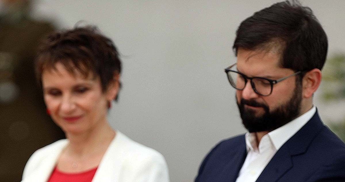 “Seguimos recabando antecedentes”: oposición no descarta AC contra Tohá y Boric por caso Monsalve