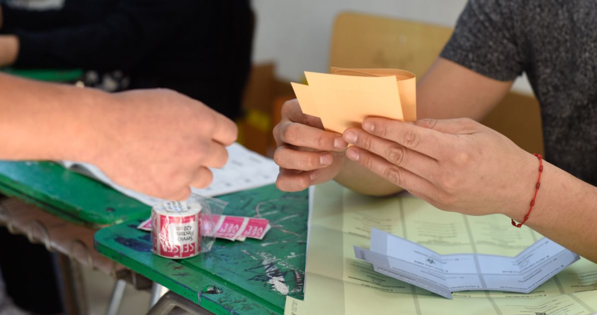 Cuál es el valor monto de las multa por no votar en las elecciones de segunda vuelta de gobernadores regionales con voto obligatorio cómo excusarse.