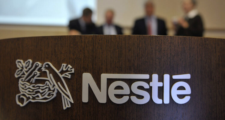 Nestlé aplicará millonarios recortes de gastos y concentrará más inversiones en publicidad