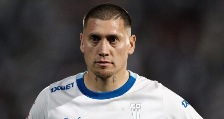 Nicolás Castillo empieza a despedirse de la UC.