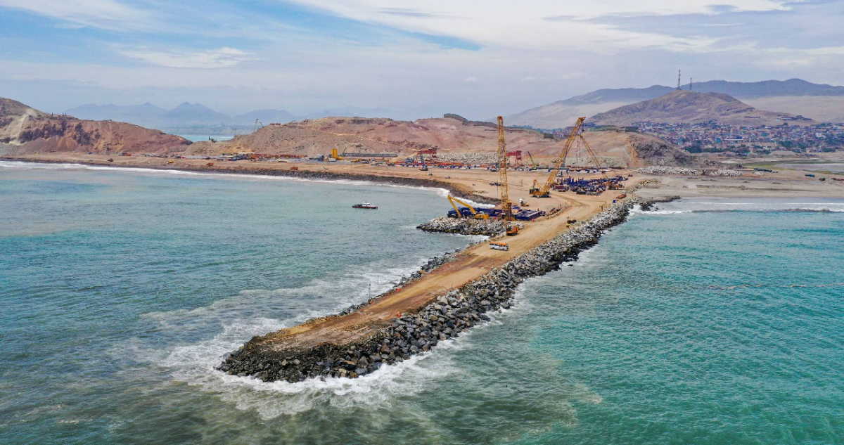 Puerto Chancay en Perú deja a Chile atrás
