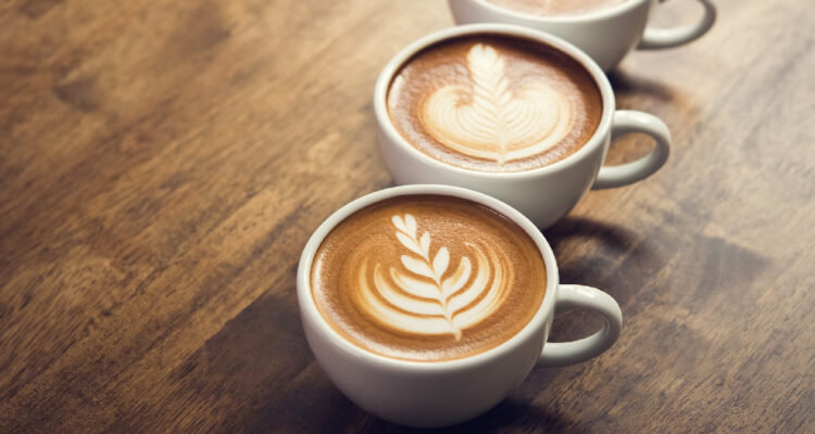 Los precios del café tocaron su mayor nivel desde 1997 en medio de preocupaciones por las cosechas